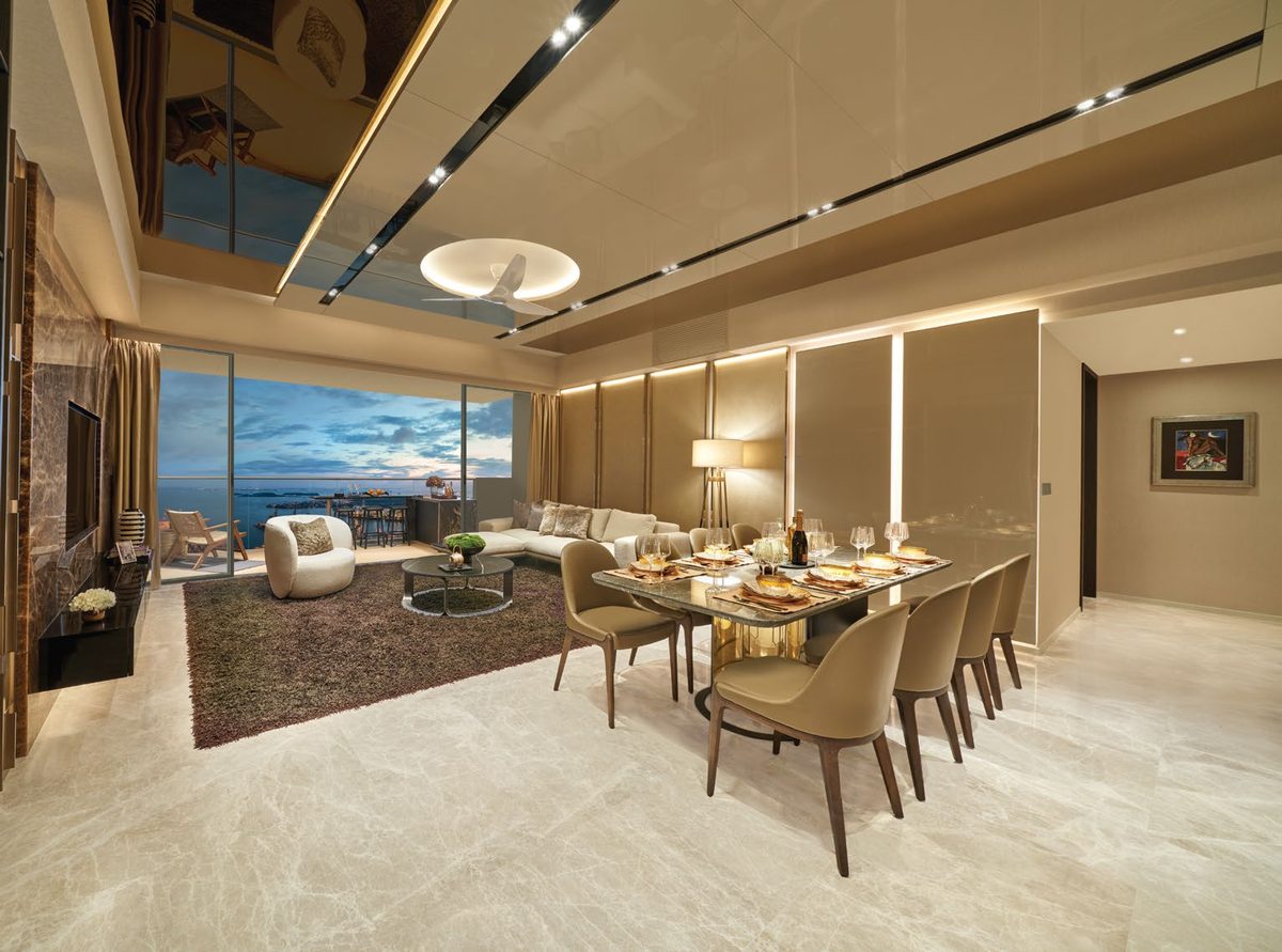 Dining with sea view